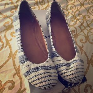 Navy and white striped ! Only worn once